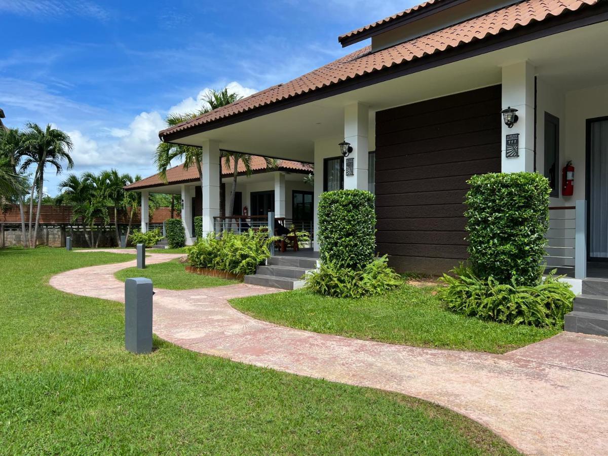 Blu Pine Villa & Pool Access - Sha Plus Phuket Exteriör bild