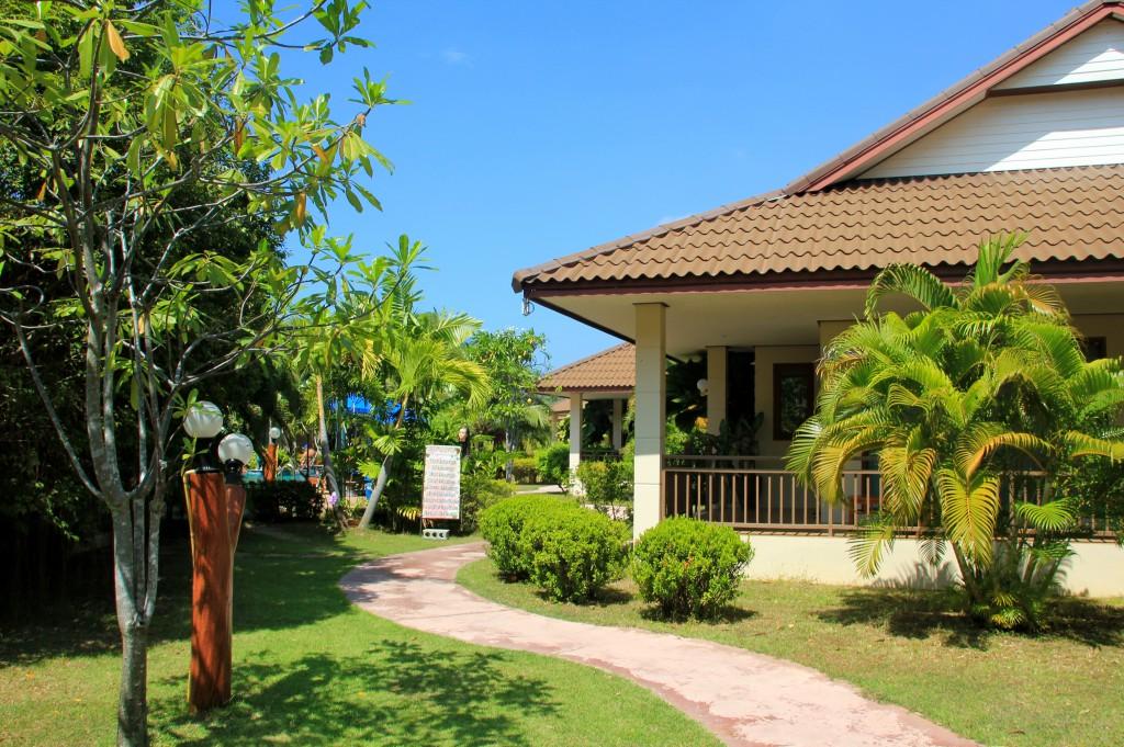 Blu Pine Villa & Pool Access - Sha Plus Phuket Exteriör bild